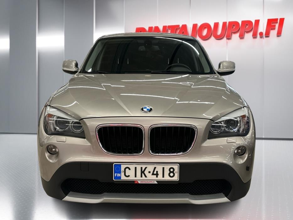 BMW X1 2011