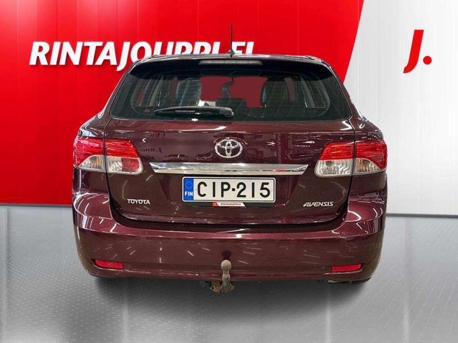 TOYOTA Avensis 2012