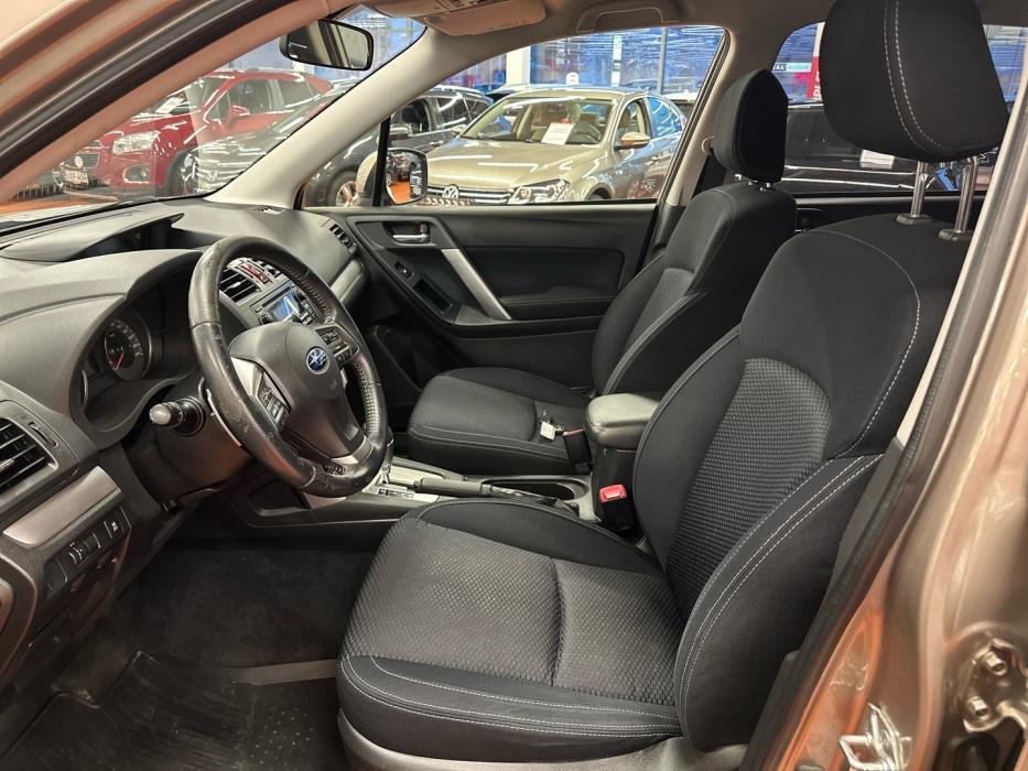 SUBARU Forester 2014