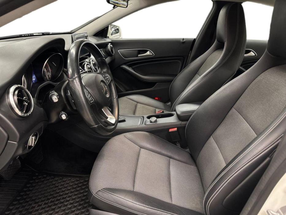 MERCEDES-BENZ CLA 2015