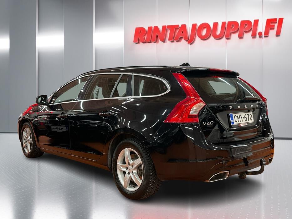 VOLVO V60 2016