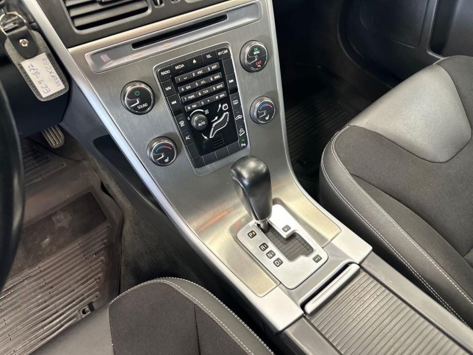 VOLVO XC60 2011
