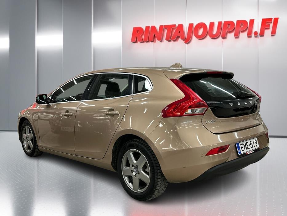 VOLVO V40 2012