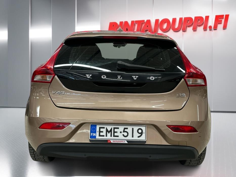 VOLVO V40 2012
