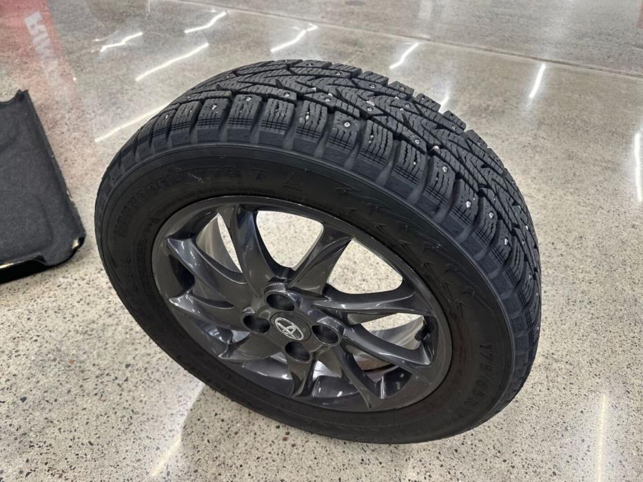 TOYOTA Yaris 2014