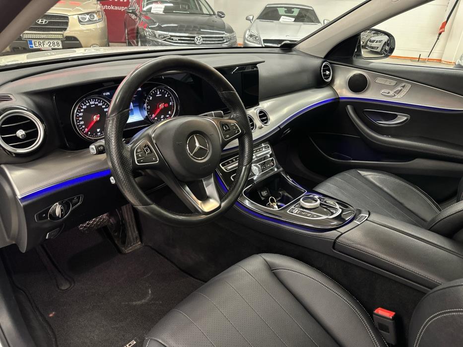 MERCEDES-BENZ E 2017