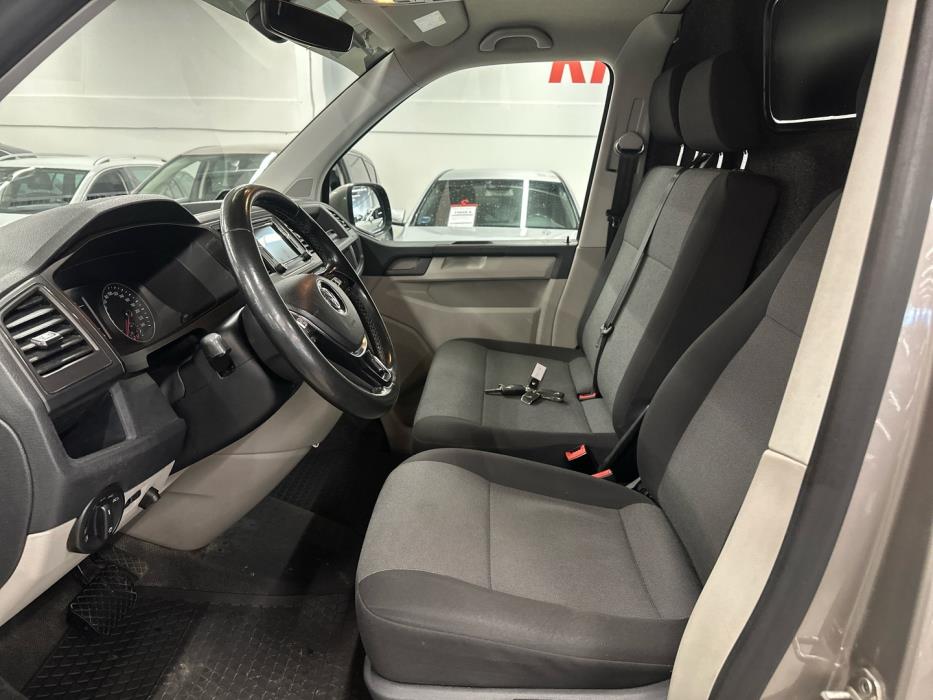 VOLKSWAGEN Transporter 2018