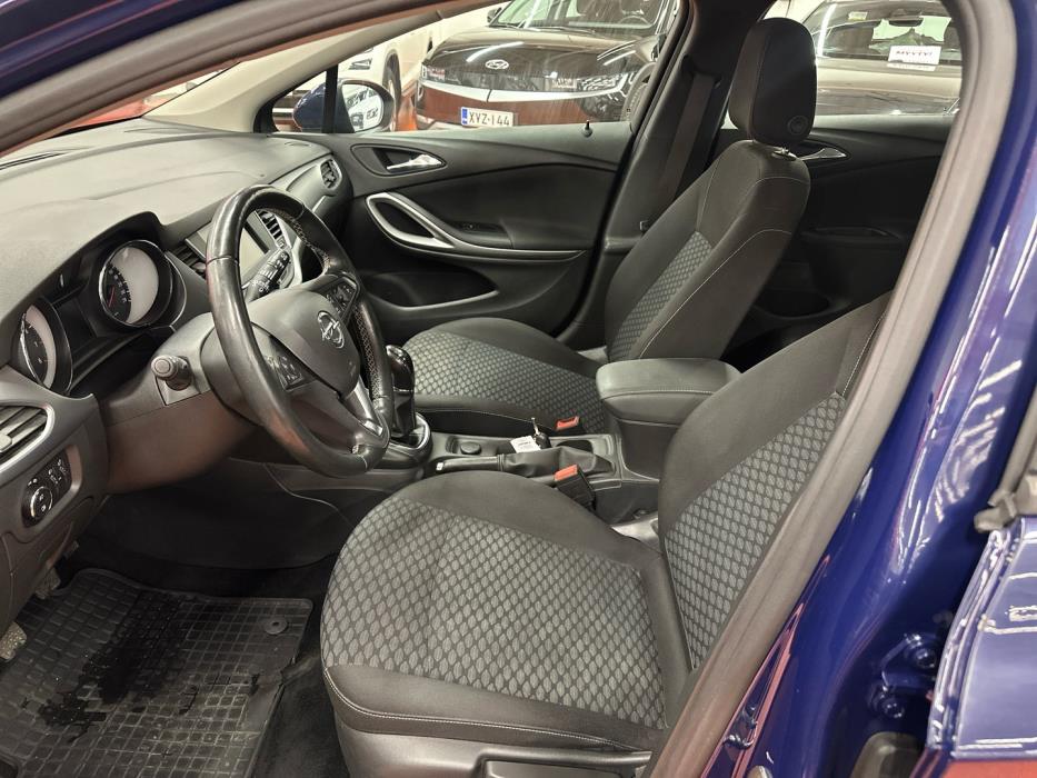 OPEL Astra 2018