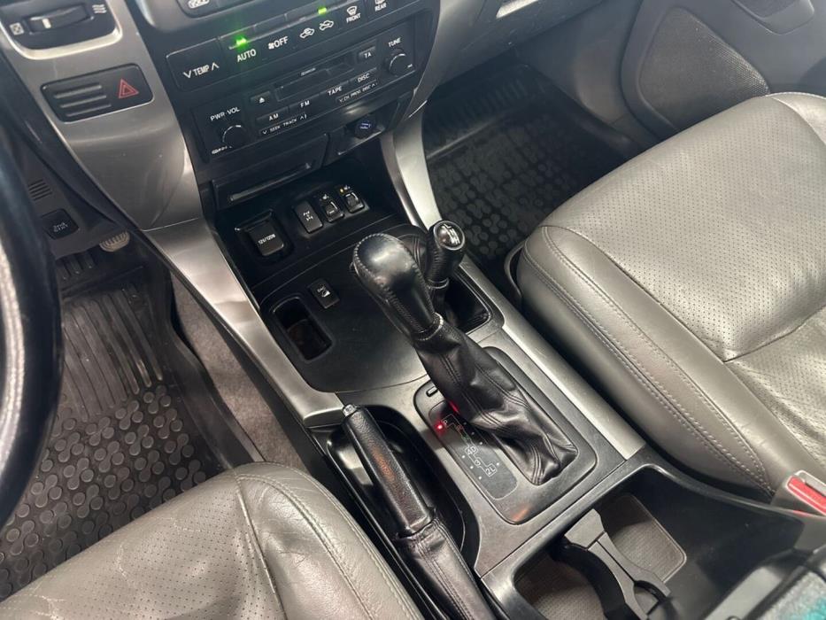 TOYOTA Land Cruiser 2007