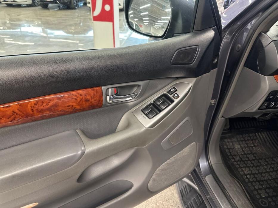 TOYOTA Land Cruiser 2007