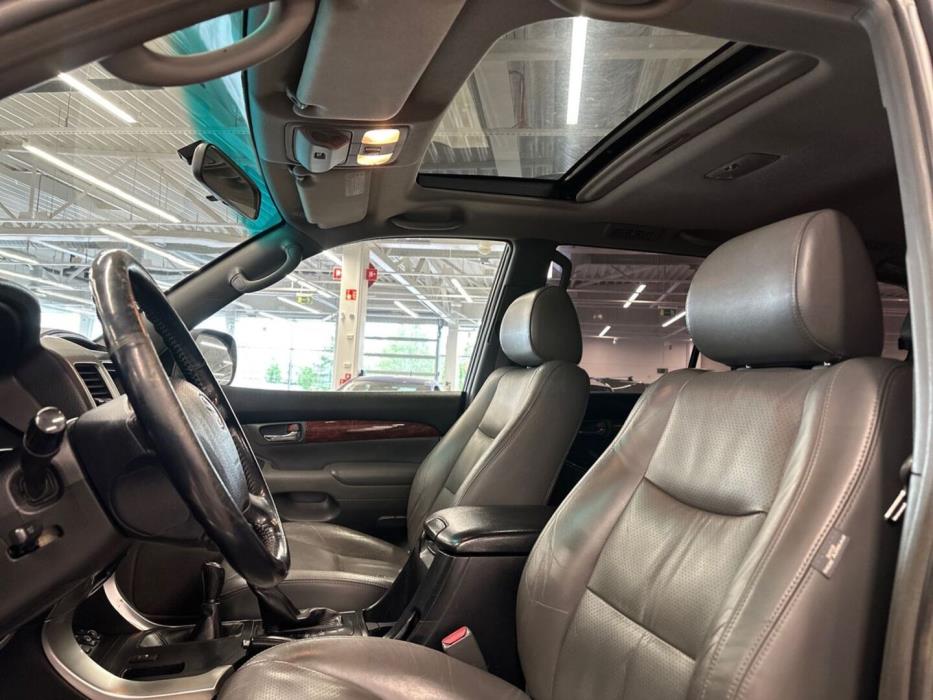 TOYOTA Land Cruiser 2007