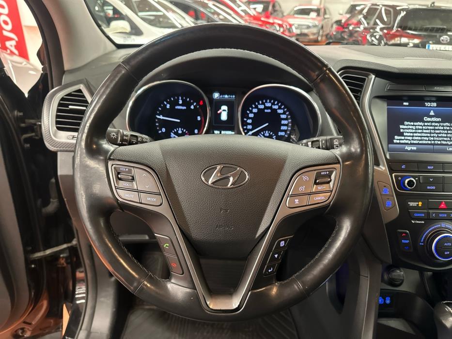 HYUNDAI Santa Fe 2016