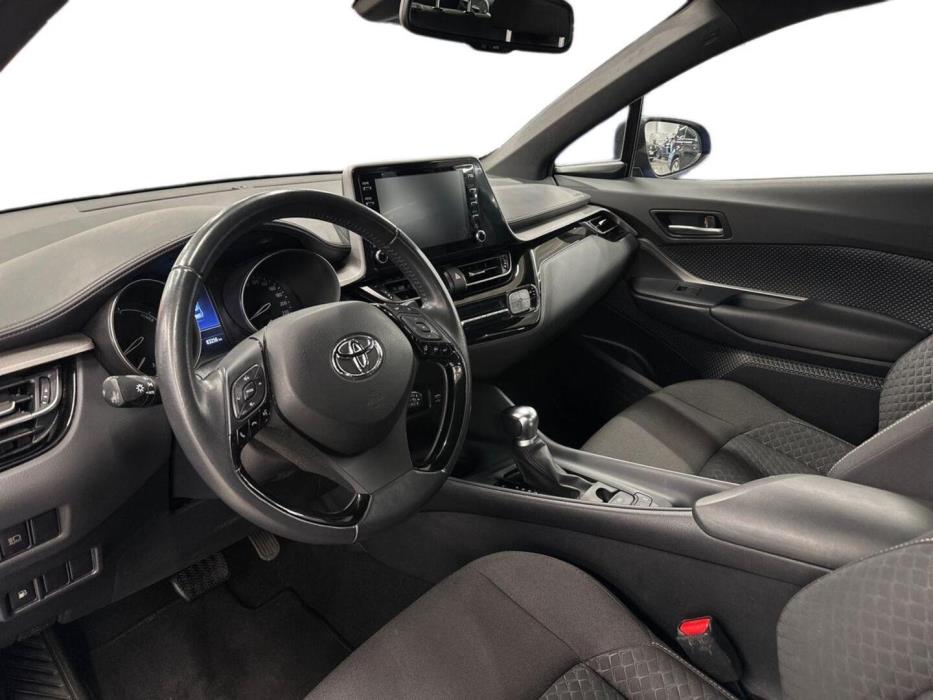 TOYOTA C-HR 2021