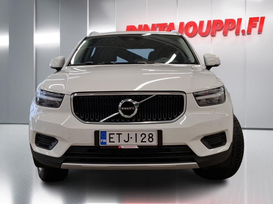 VOLVO XC40 2020