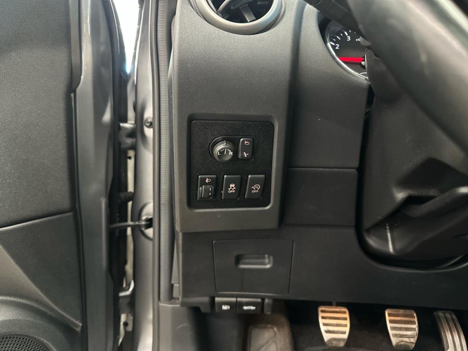 NISSAN Qashqai 2013