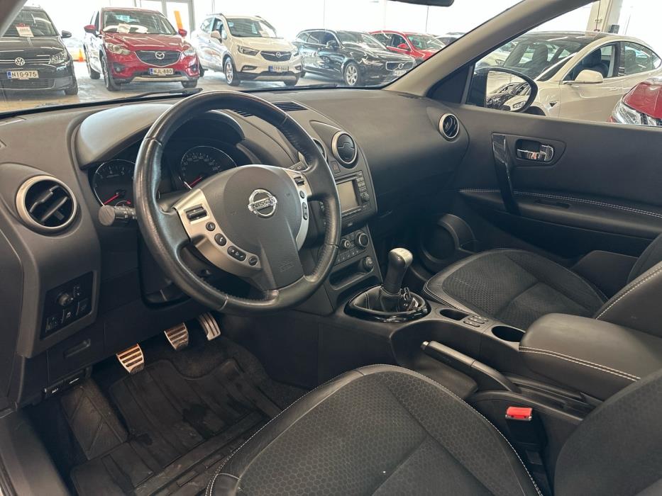 NISSAN Qashqai 2013