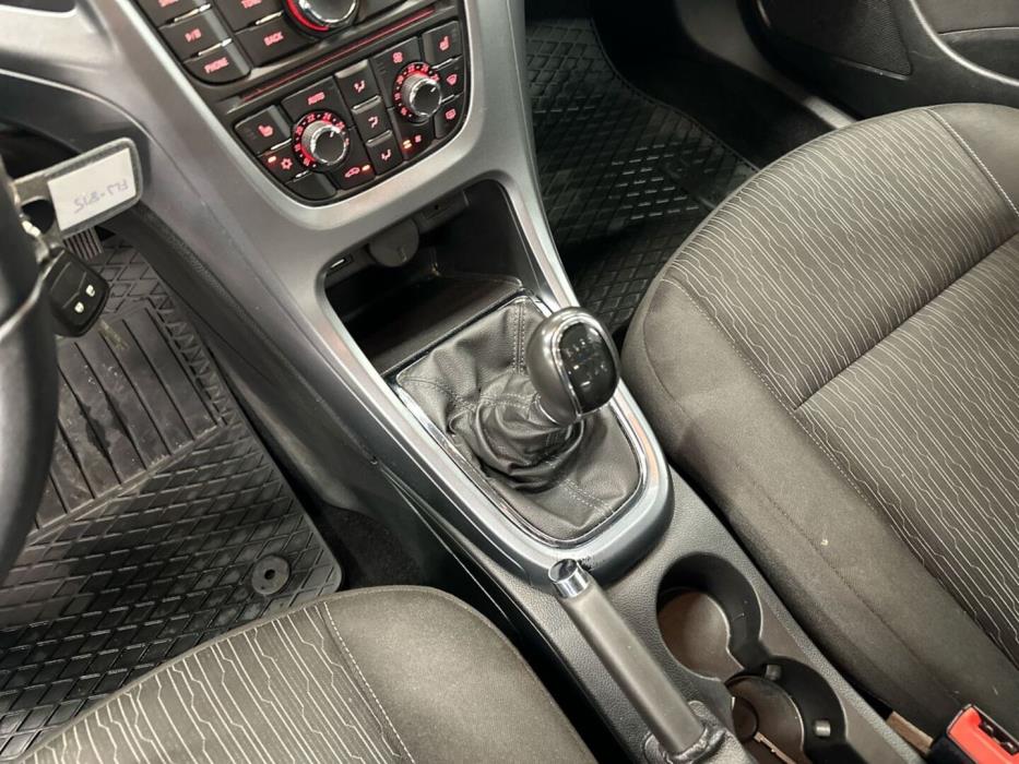 OPEL Astra 2014