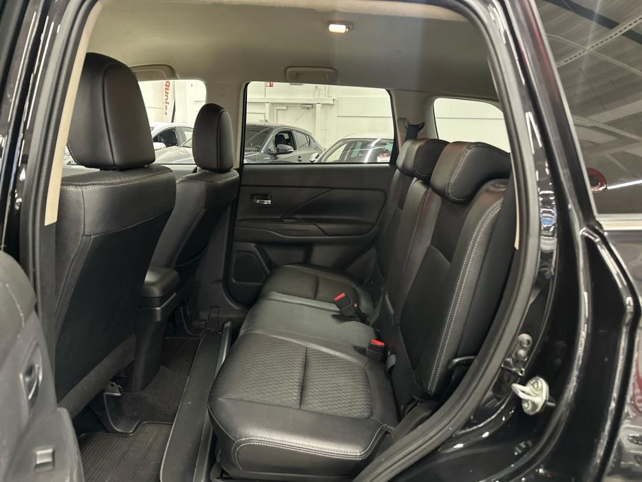 MITSUBISHI Outlander 2015