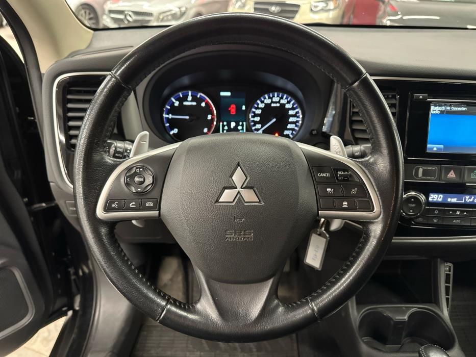 MITSUBISHI Outlander 2015