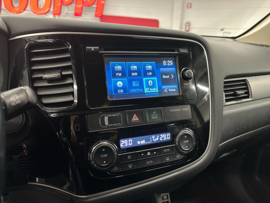 MITSUBISHI Outlander 2015