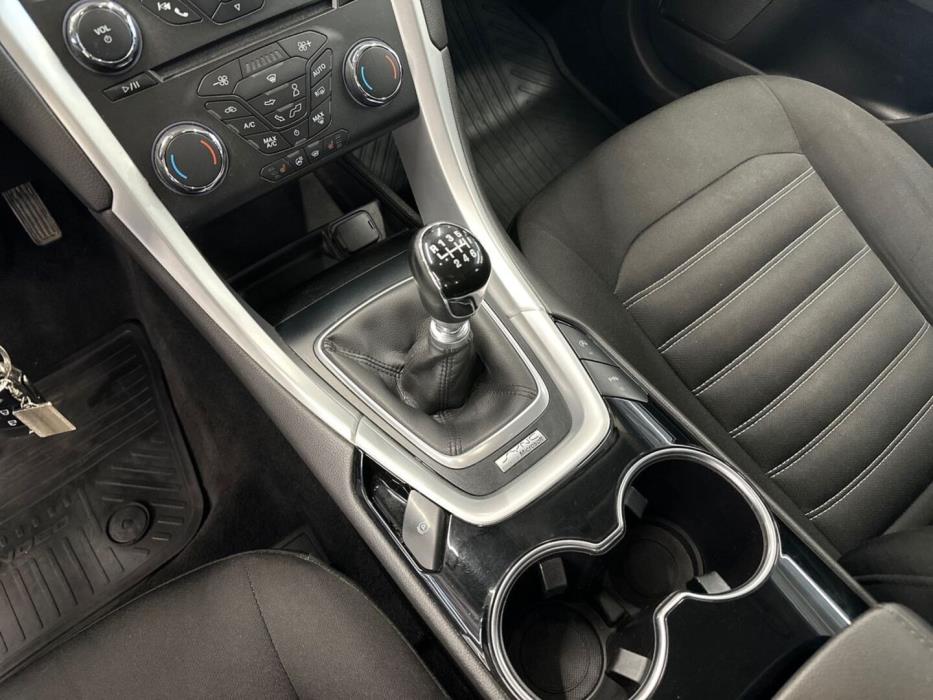 FORD Mondeo 2015