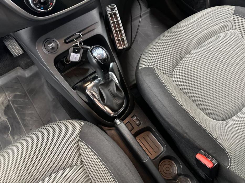 RENAULT Captur 2015