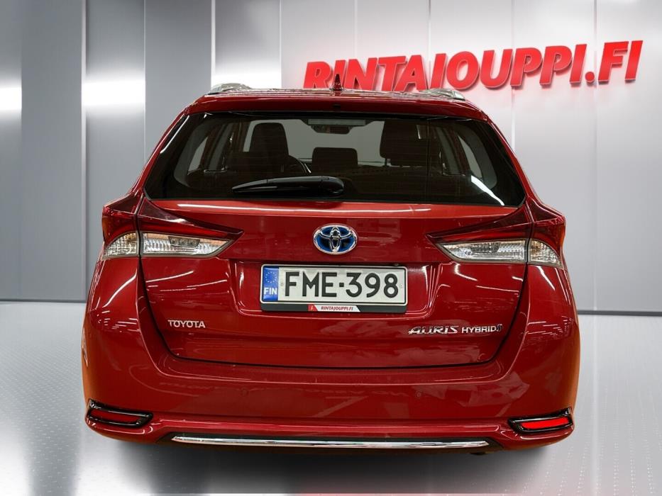 TOYOTA Auris 2016