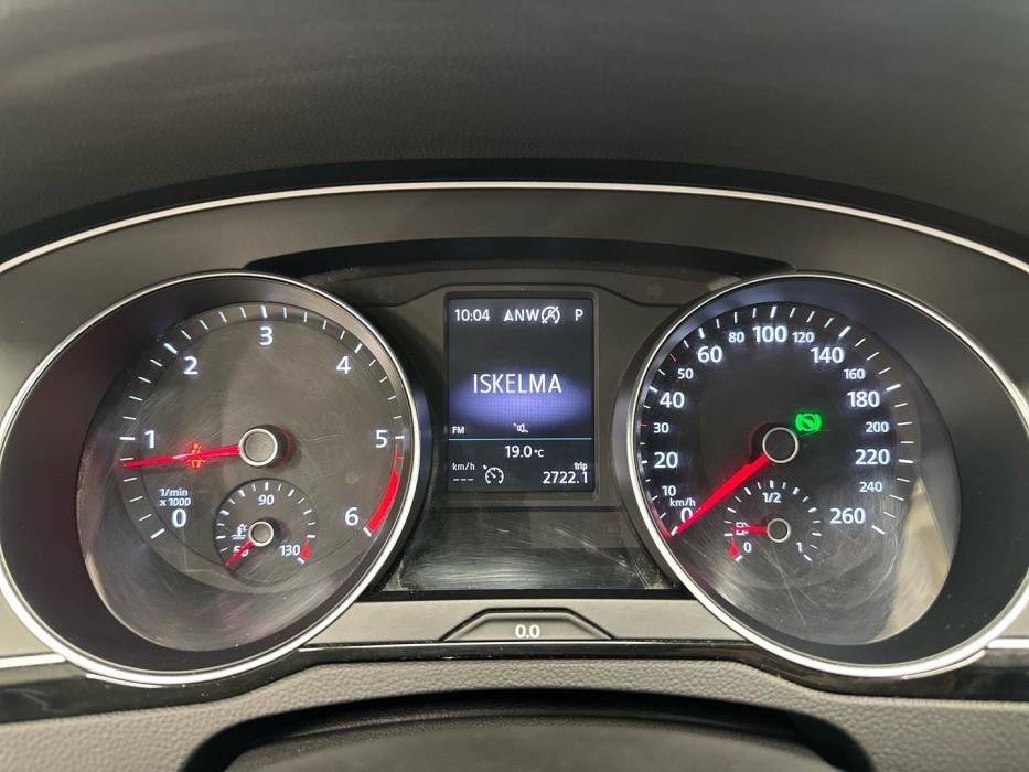 VOLKSWAGEN Passat 2016