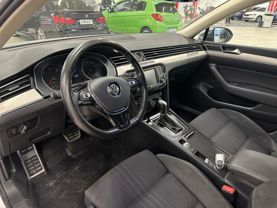 VOLKSWAGEN Passat 2016
