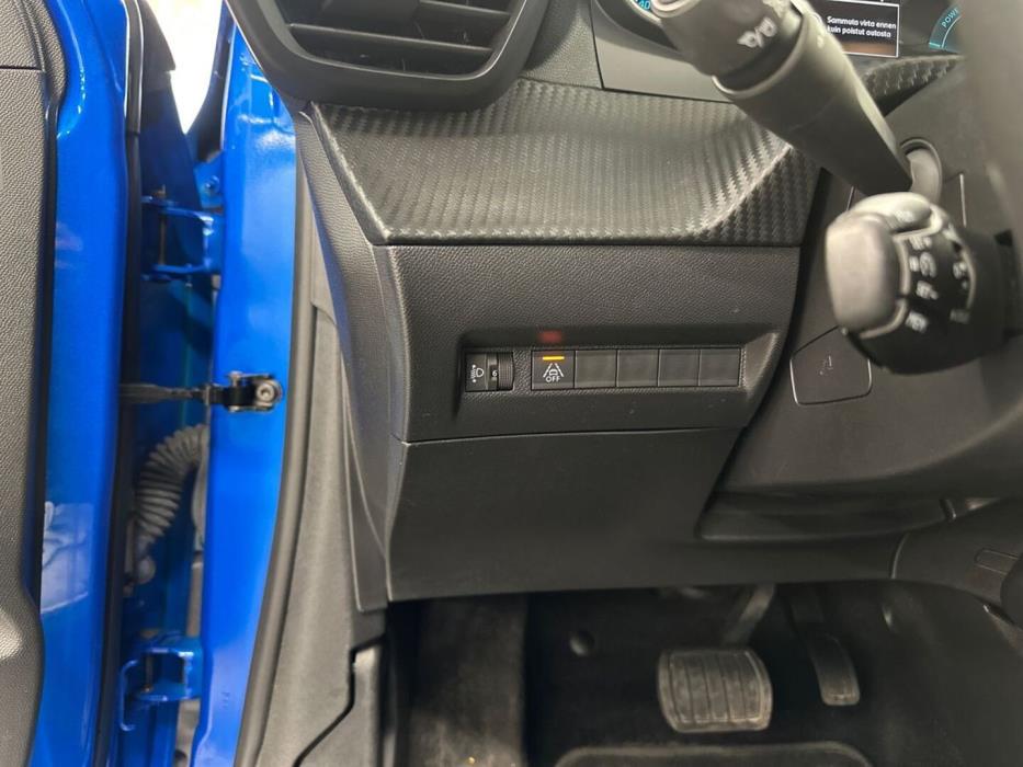 PEUGEOT e-208 2022