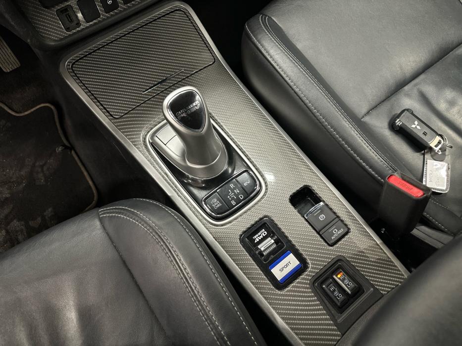 MITSUBISHI Outlander PHEV 2019