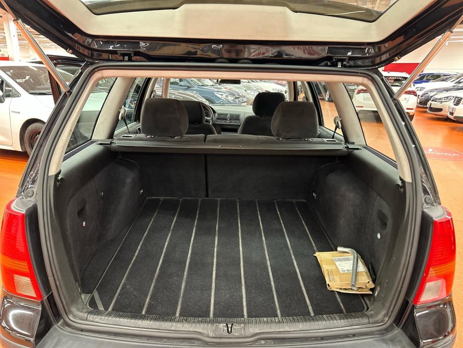 VOLKSWAGEN GOLF 2001