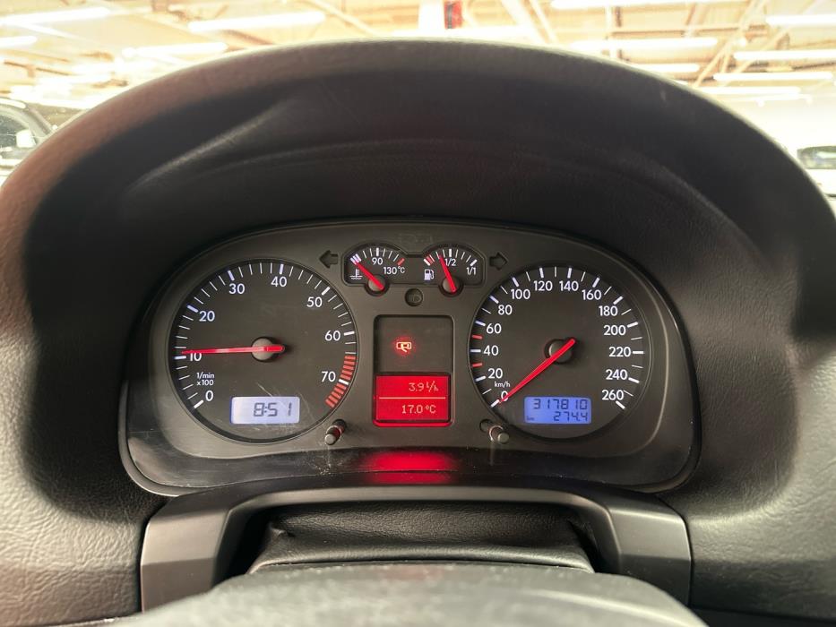 VOLKSWAGEN GOLF 2001