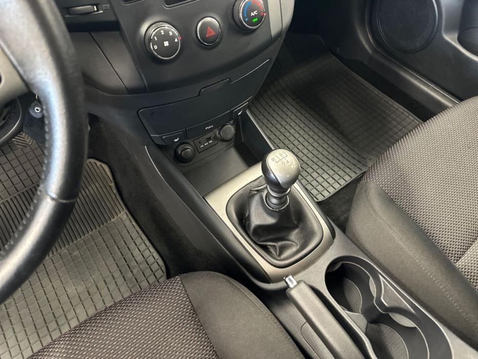 HYUNDAI i30 2009