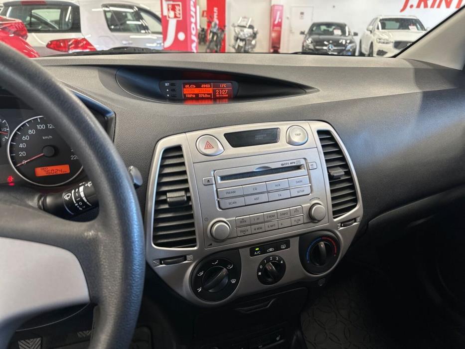 HYUNDAI i20 2011