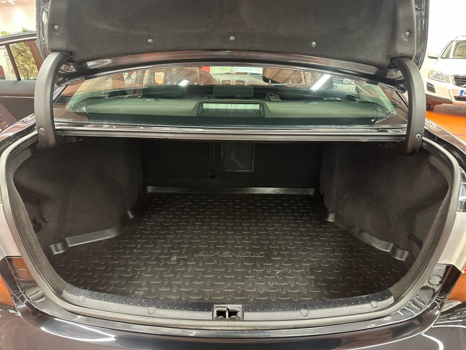 TOYOTA Avensis 2009