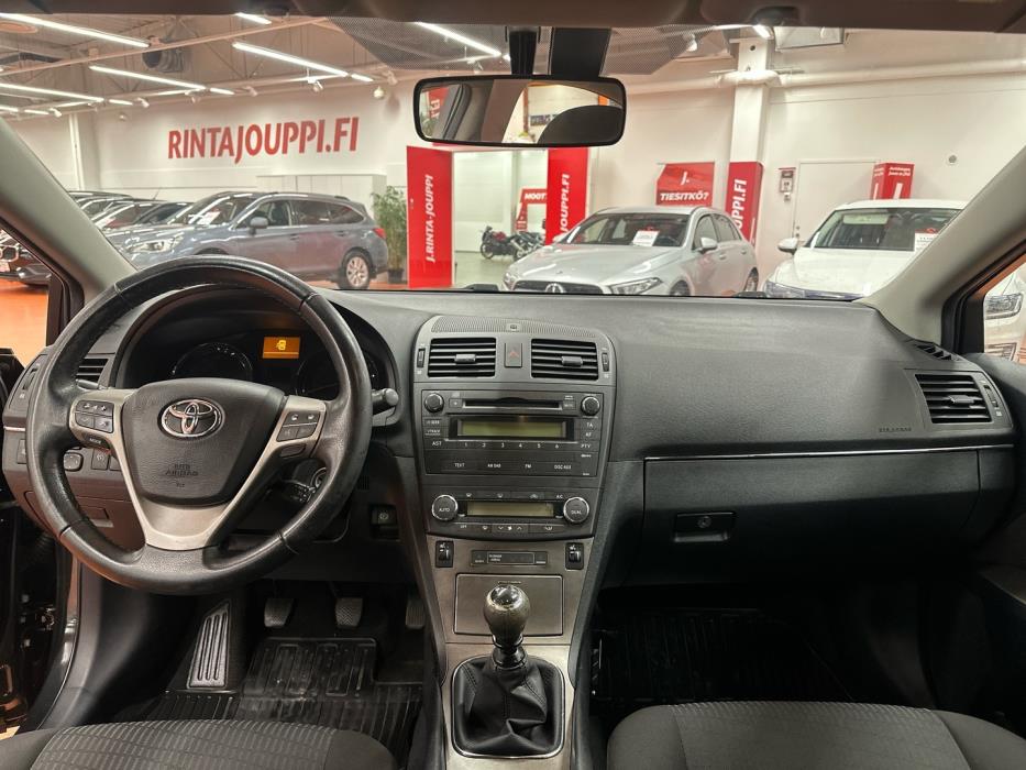 TOYOTA Avensis 2009