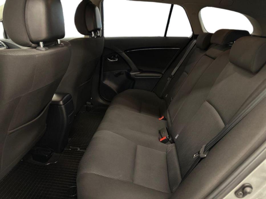 TOYOTA Avensis 2010
