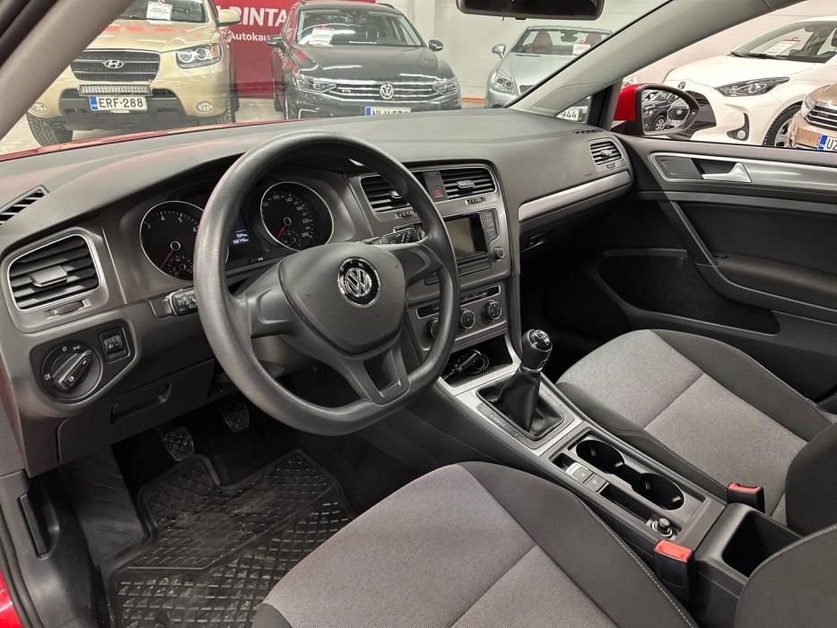 VOLKSWAGEN Golf 2014