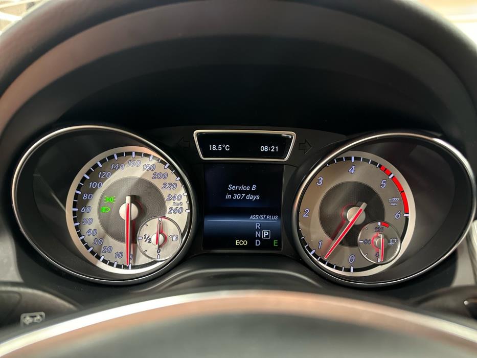 MERCEDES-BENZ GLA 2014