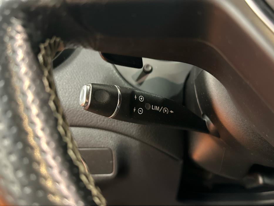 MERCEDES-BENZ GLA 2014