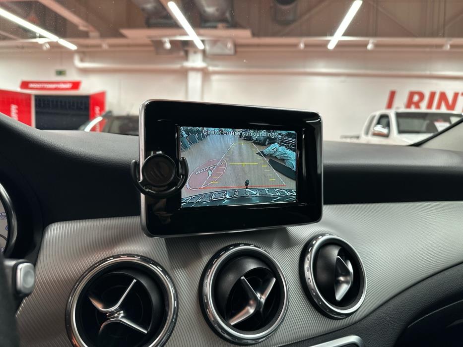 MERCEDES-BENZ GLA 2014