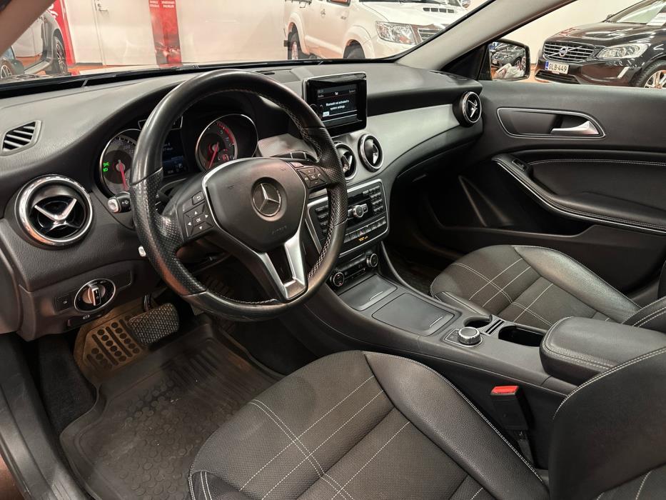 MERCEDES-BENZ GLA 2014