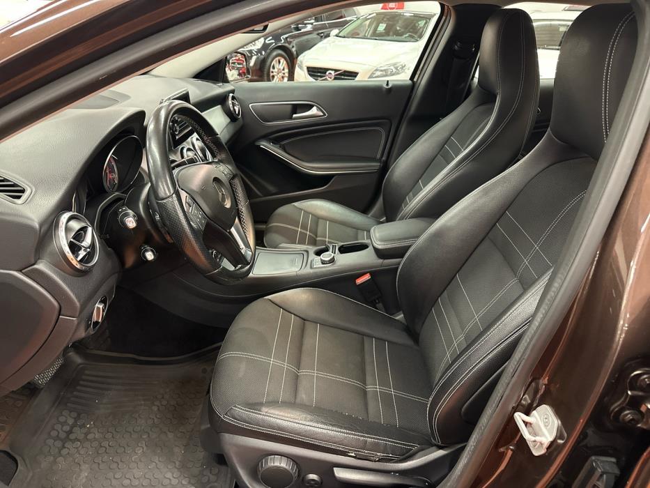 MERCEDES-BENZ GLA 2014