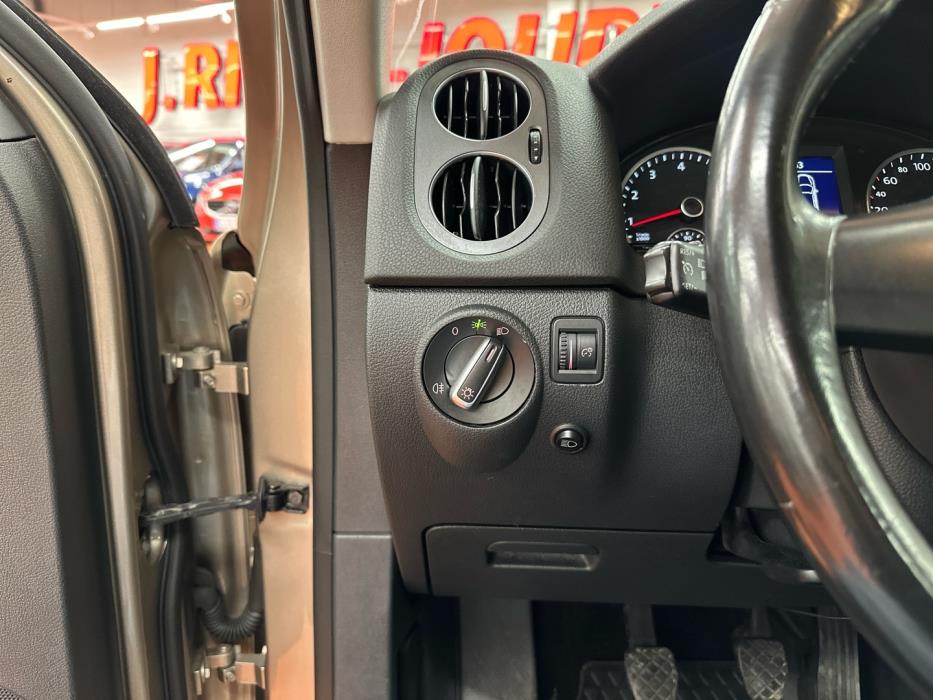 VOLKSWAGEN Tiguan 2015