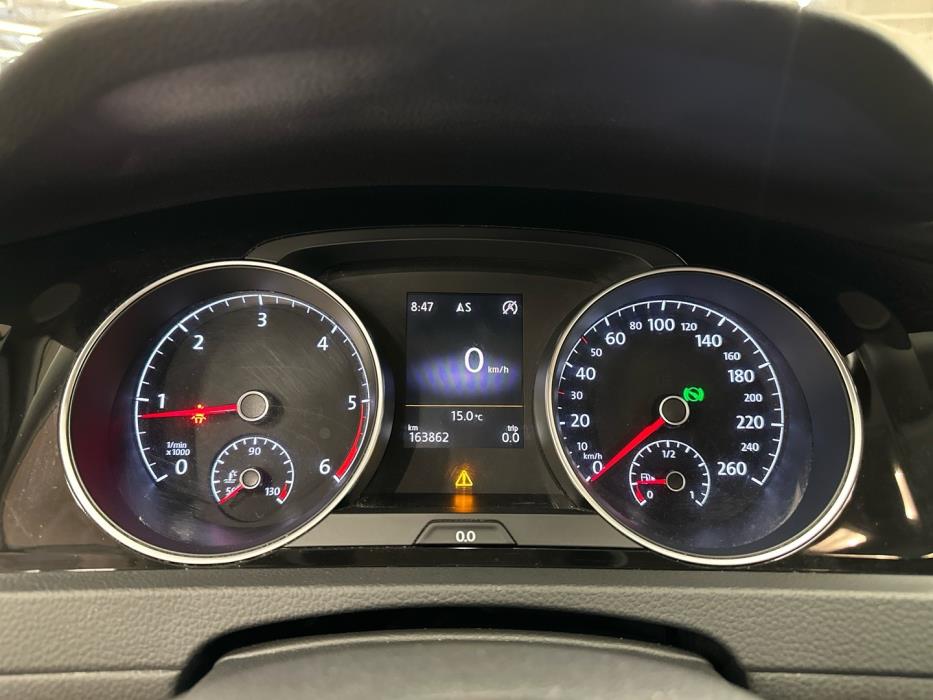 VOLKSWAGEN Golf 2016