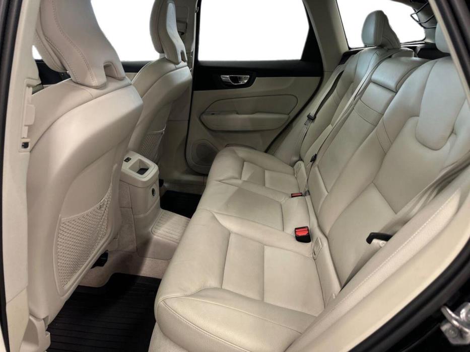 VOLVO XC60 2019