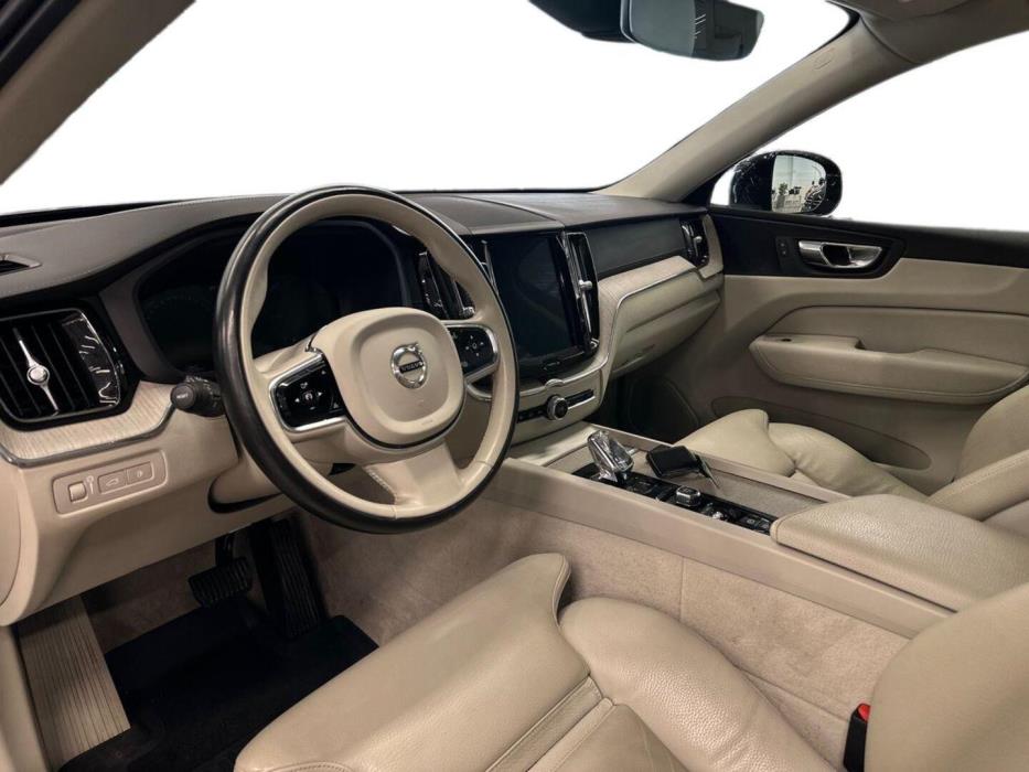 VOLVO XC60 2019