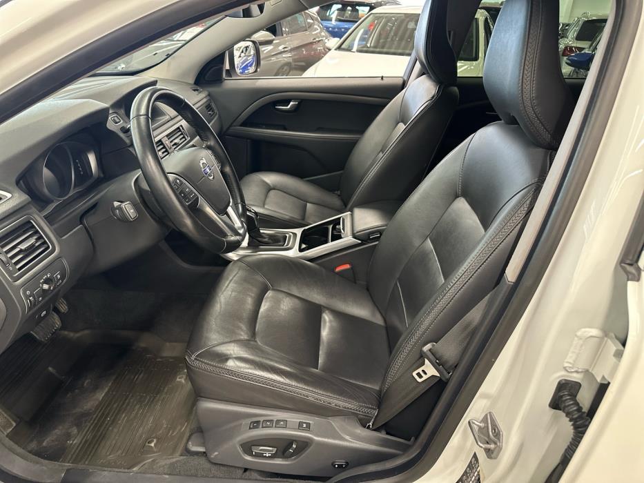 VOLVO XC70 2016