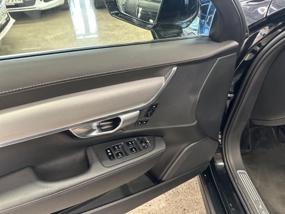 VOLVO S90 2019